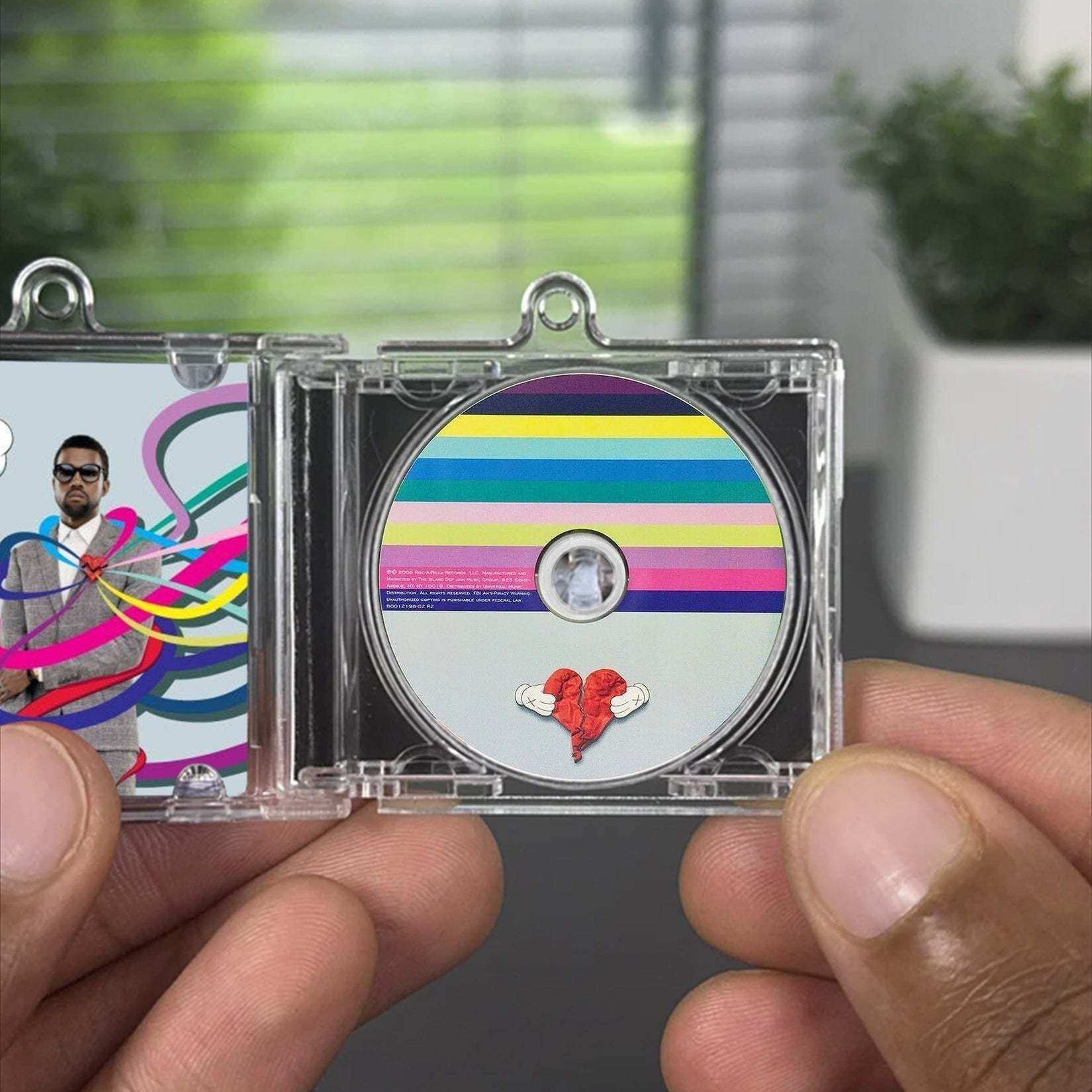 808's and Heartbreak Albumtag