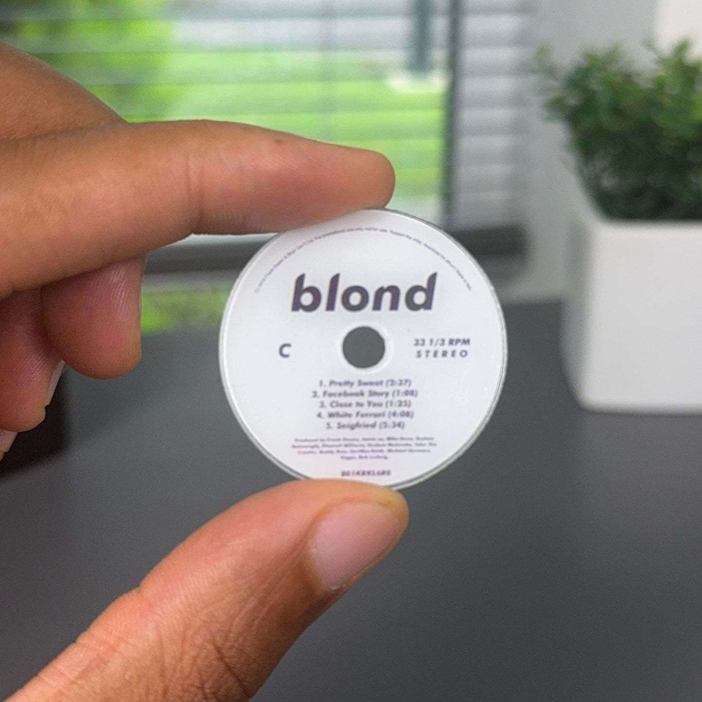 Blond NFC Keychain