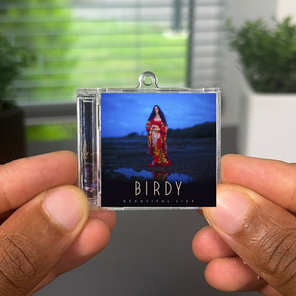 Beautiful Lies (Deluxe) Albumtag