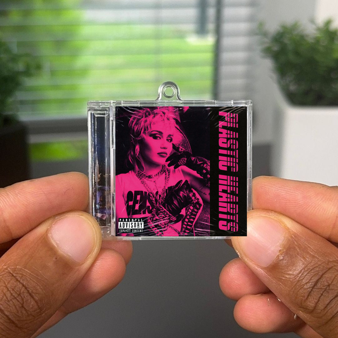 Plastic Hearts Albumtag