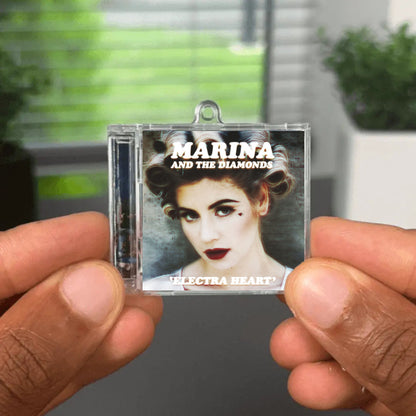Electra Heart (Deluxe) Albumtag