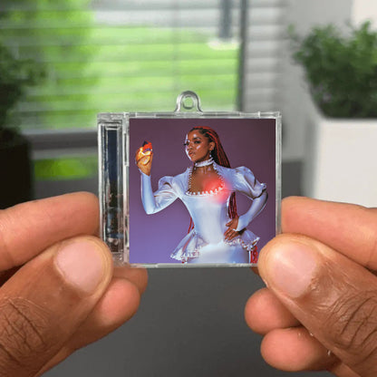 In Pieces Albumtag