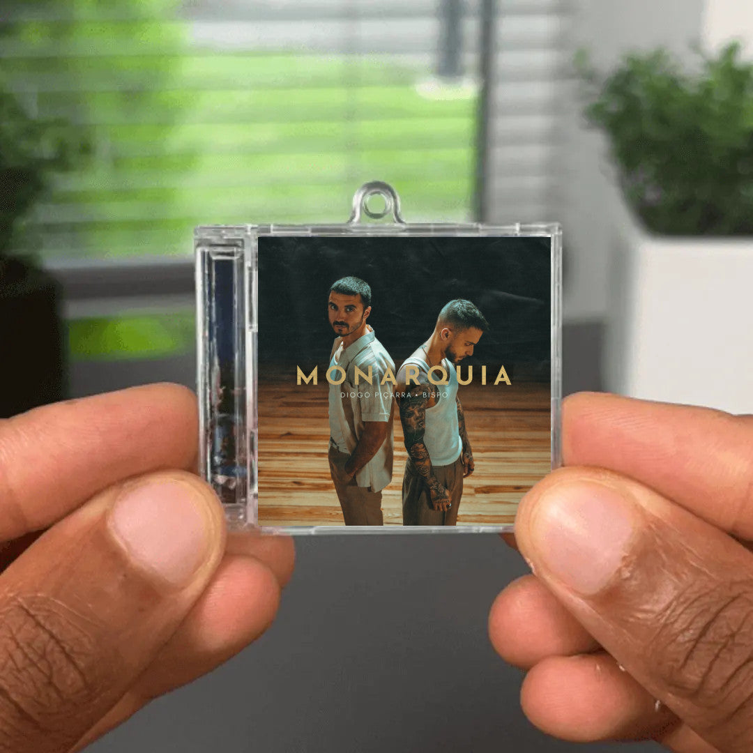 Monarquia NFC Keychain